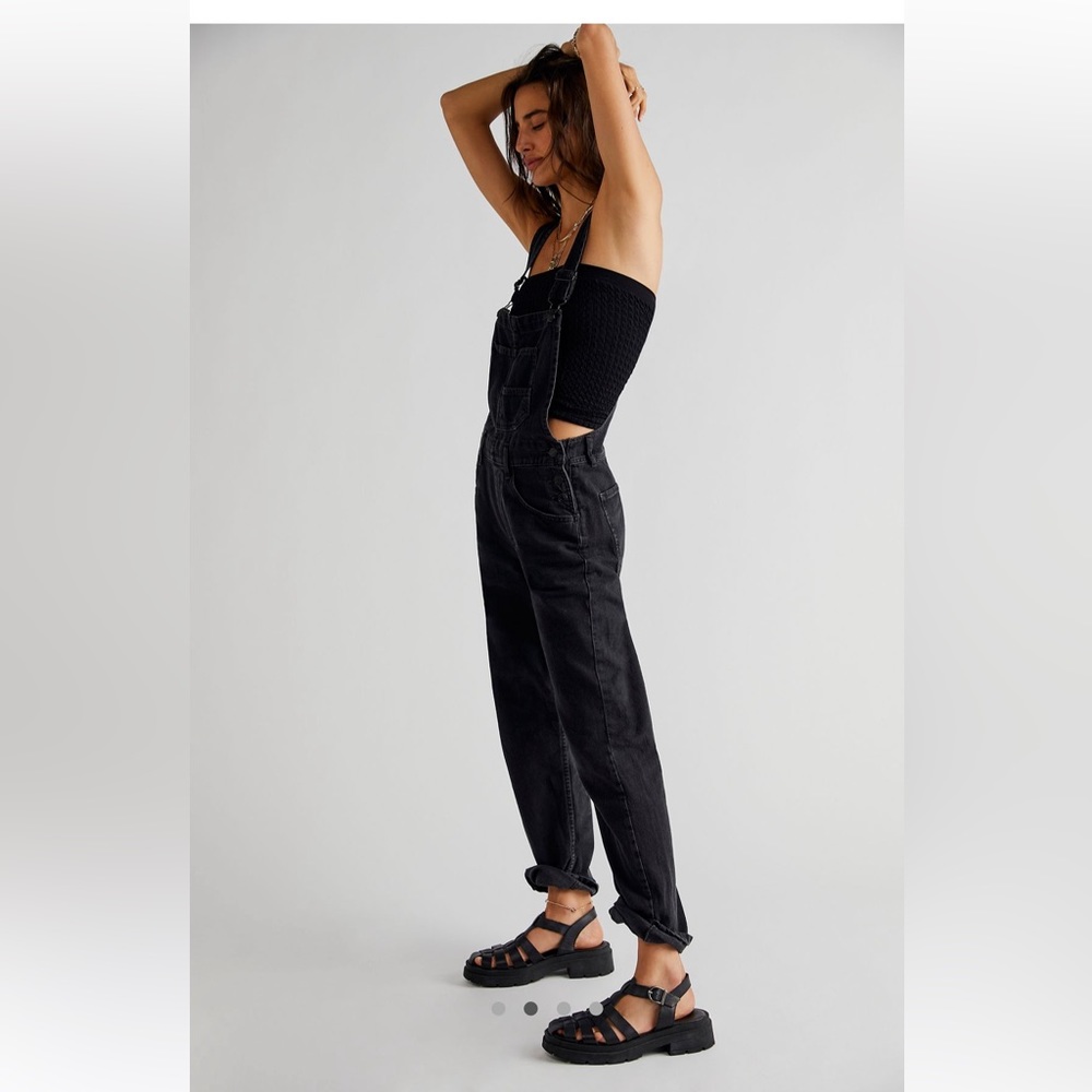 Free People “We the Free” Ziggy Overalls in Mineral Black (Size Medium)
